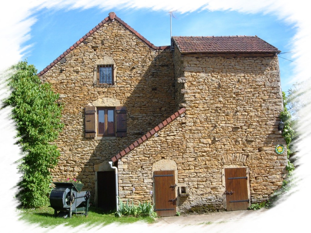 Gîte Fer Genouilly 71460 Bourgogne proche Saint-Gengoux, Cluny, Buxy